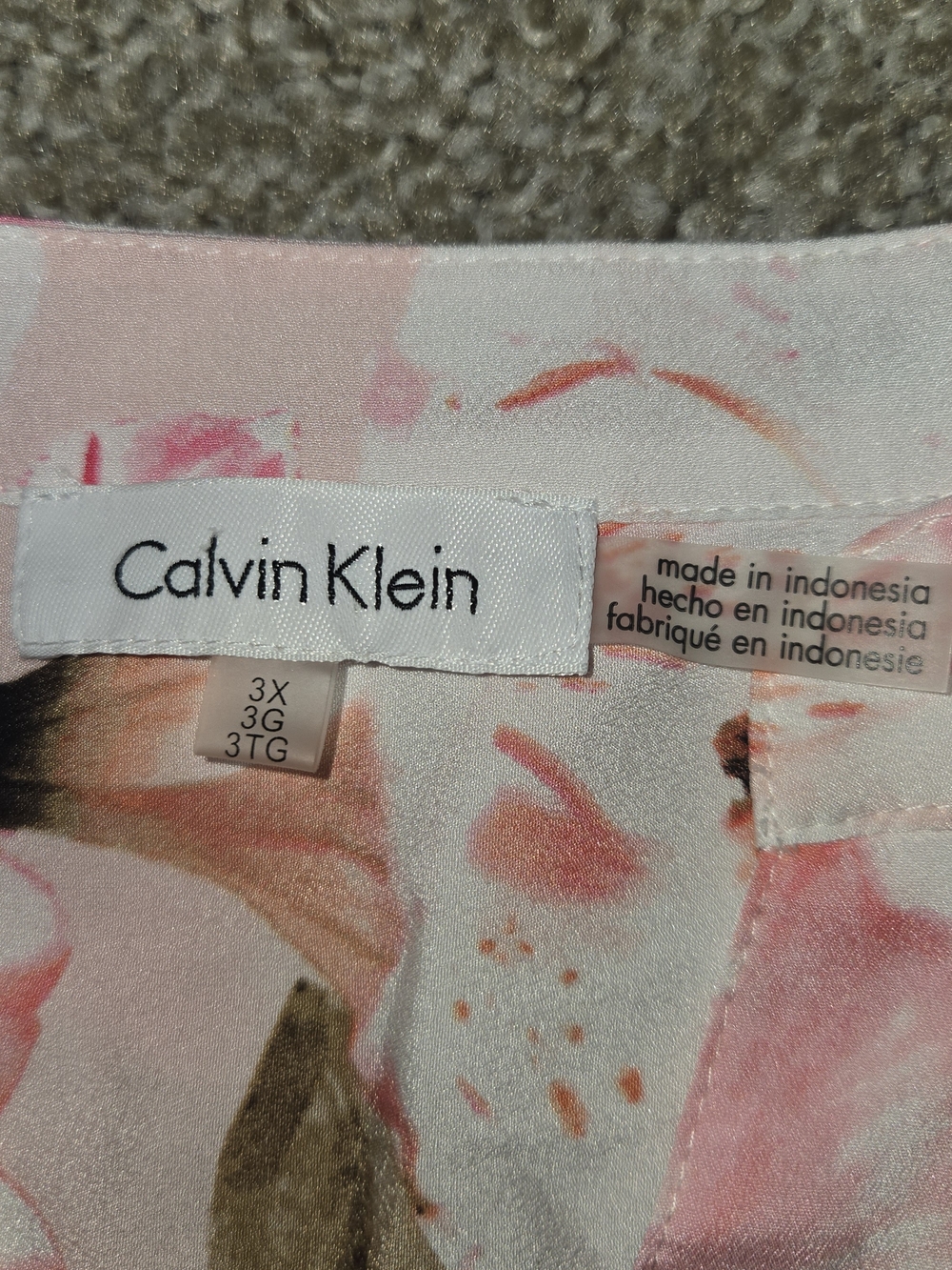 Calvin Klein Floral Print Button-Front Blouse in Pink & Peach - Picture 6 of 10